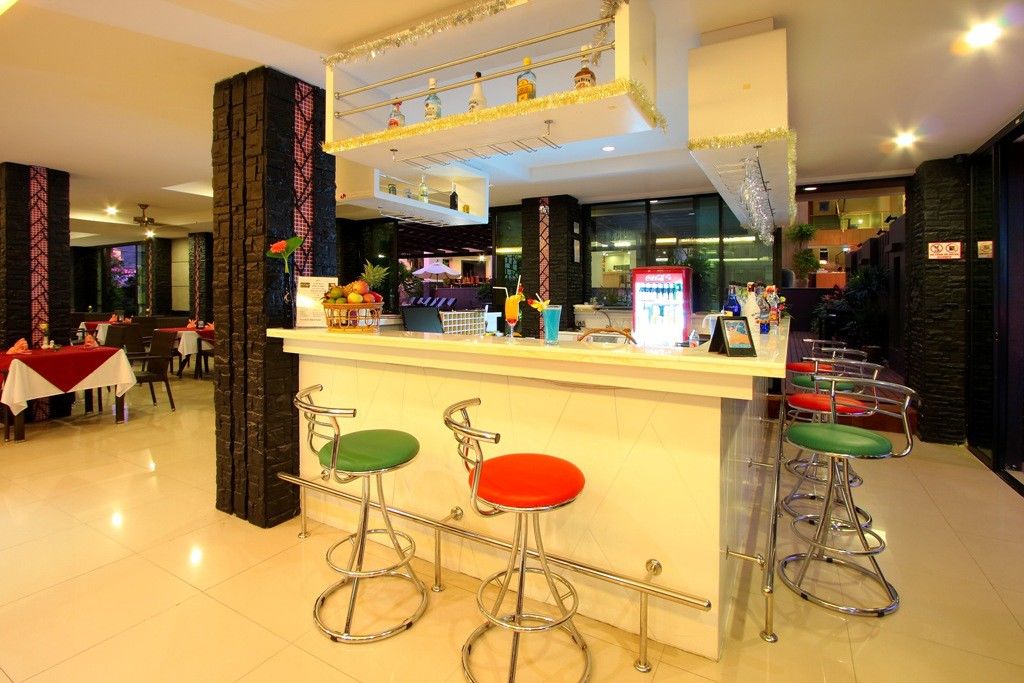 Baramee Hip Hotel Phuket Exterior foto