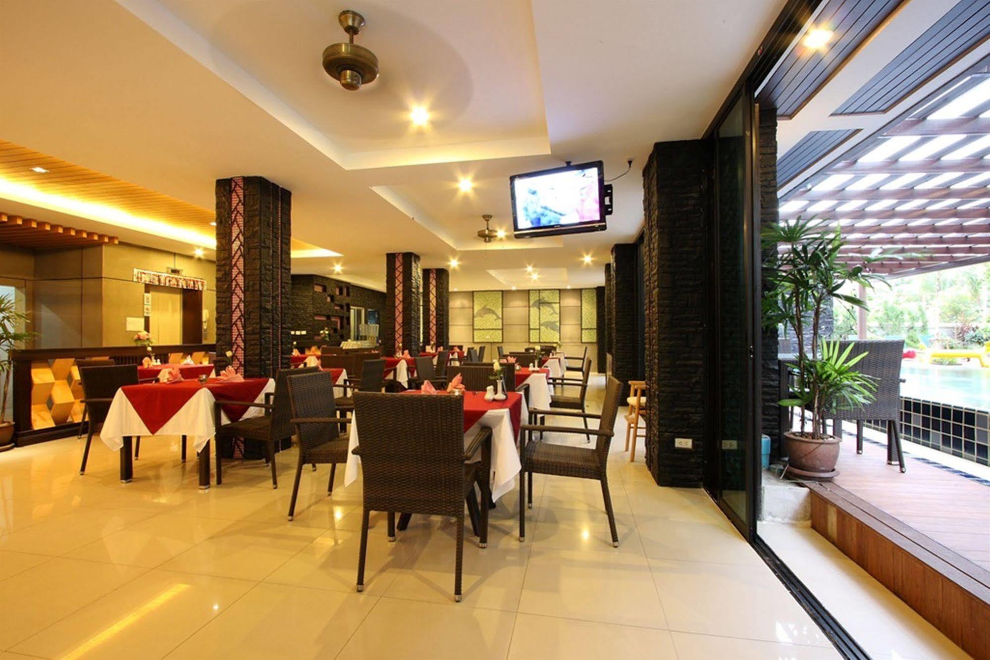 Baramee Hip Hotel Phuket Exterior foto
